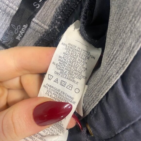 Prana Black and Gray Women's Capris - Picture 4 of 7